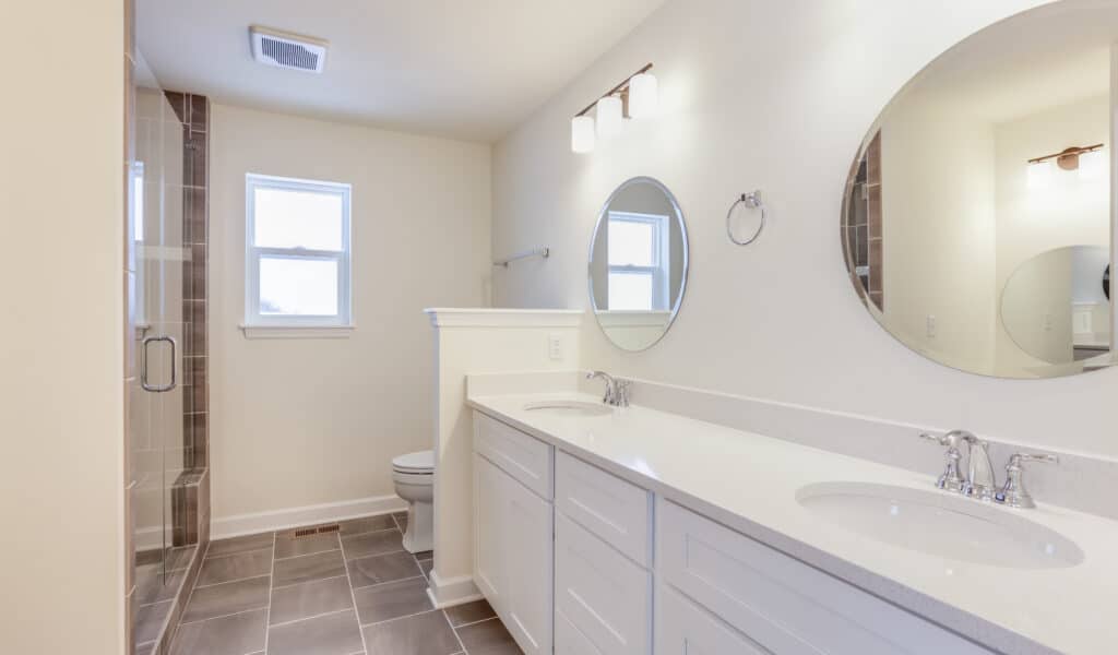 7885 Williamsburg Ct, Bristol, WI 53104
