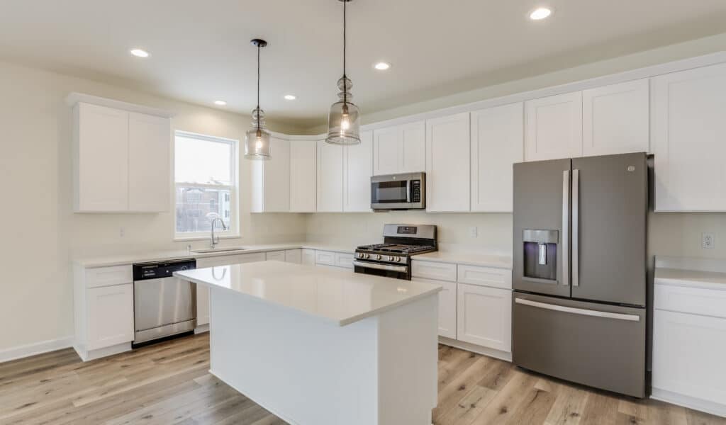 7885 Williamsburg Ct, Bristol, WI 53104