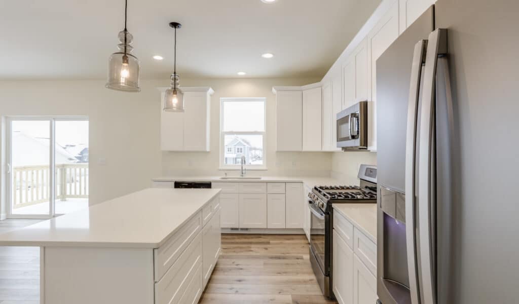 7885 Williamsburg Ct, Bristol, WI 53104