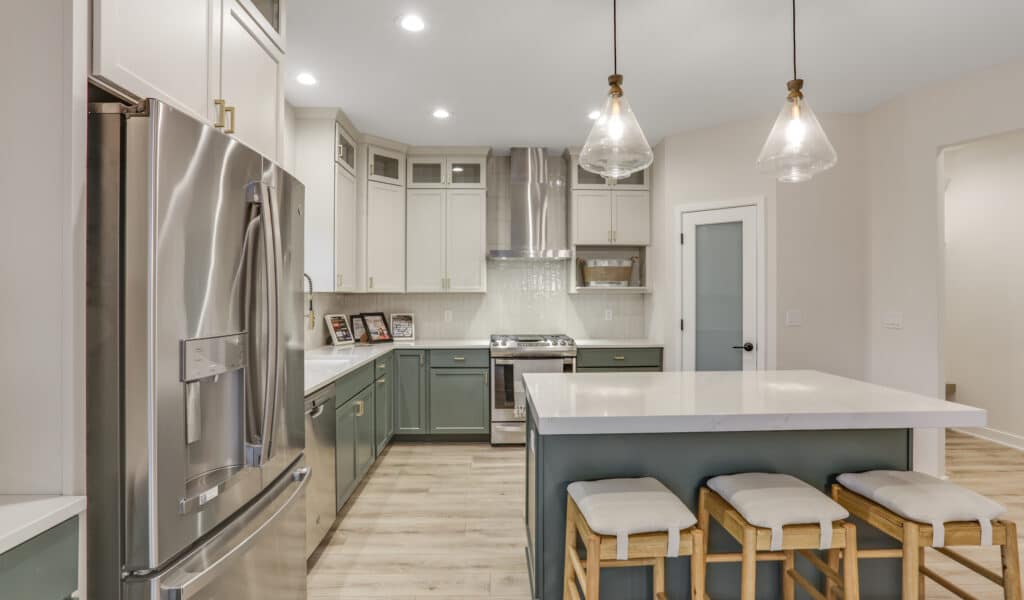 9110 Creekside Cir, Pleasant Prairie, WI 53158